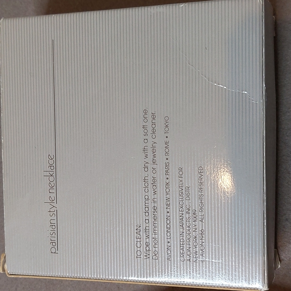 Vintage with original box Avon Parisian style 18" necklace, blue/teal/gold - Picture 2 of 4